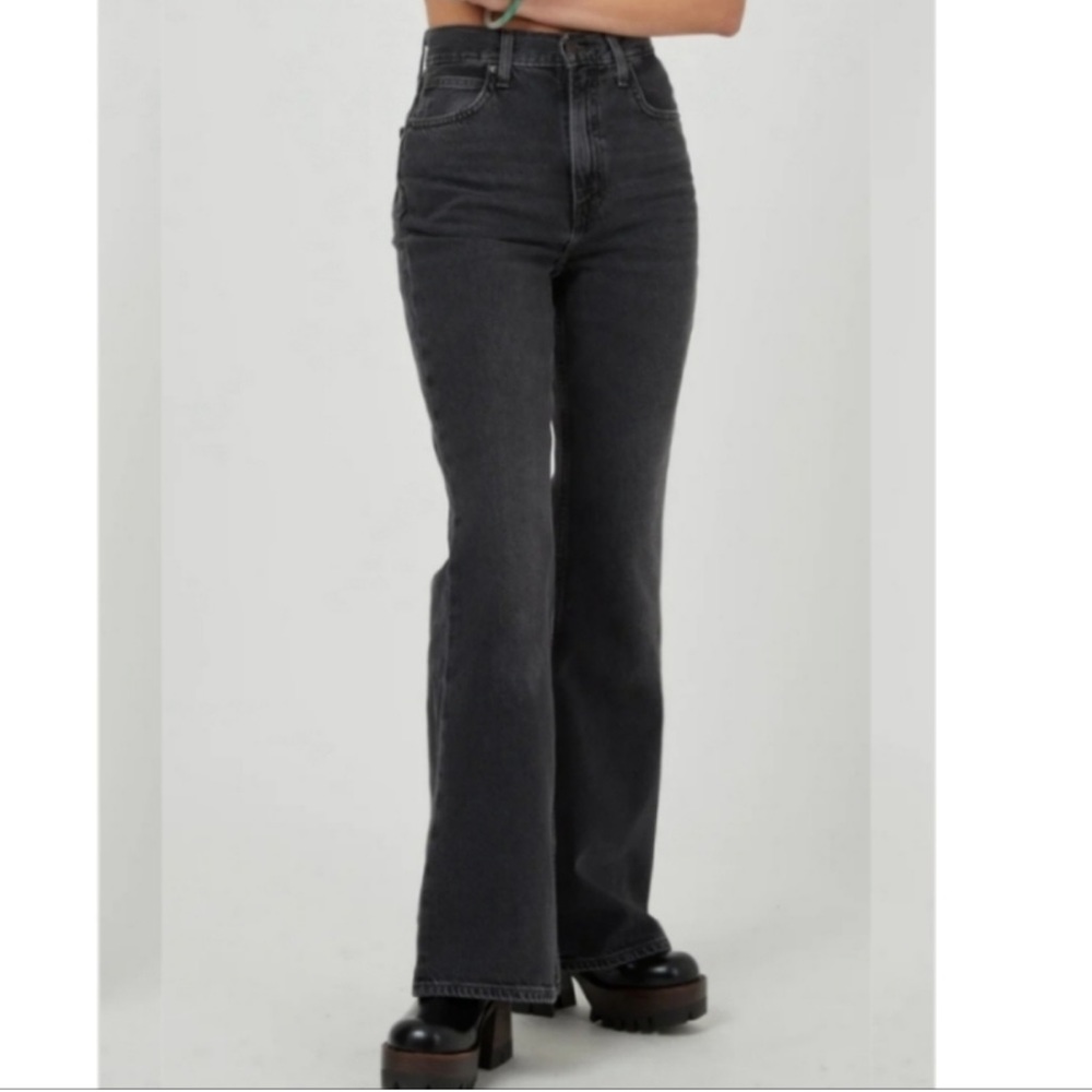 HOST Pick🎉Levi’s 70’s High Flare Black/Gray Wash jeans, Size 29 & 30 NWT!••• - Picture 3 of 16